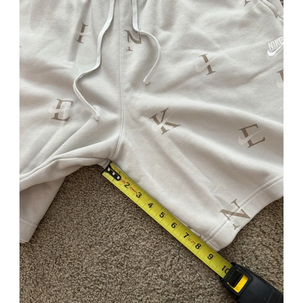 Nike Sportswear Sweat Shorts Joggers Mens Size XXL Beige Khaki All Over Print - Picture 6 of 8